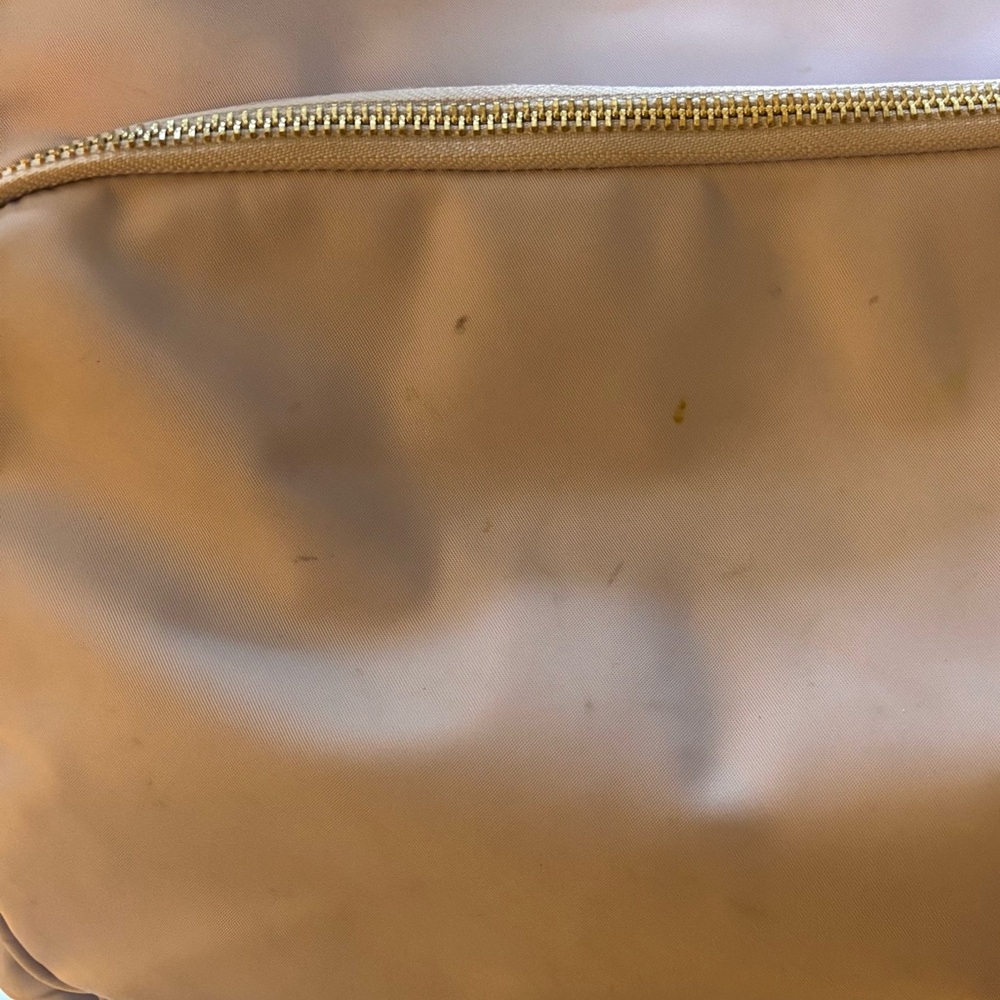 lululemon Soft Lavender Everyday Backpack w/ Gold Hardware - Picture 10 of 11